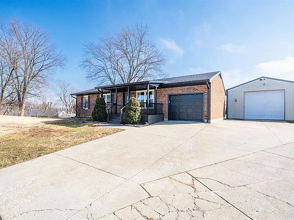 3rd image of 1828 Munday Ct