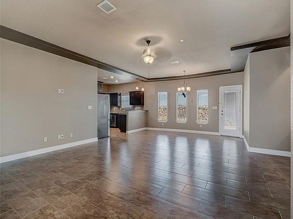 3rd image of 12705 Valentin Ave
