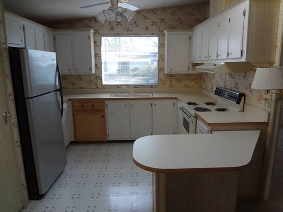 Breakfast nook in Kitchen