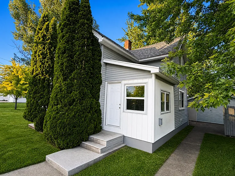 119 N Hickory St — Photo 1
