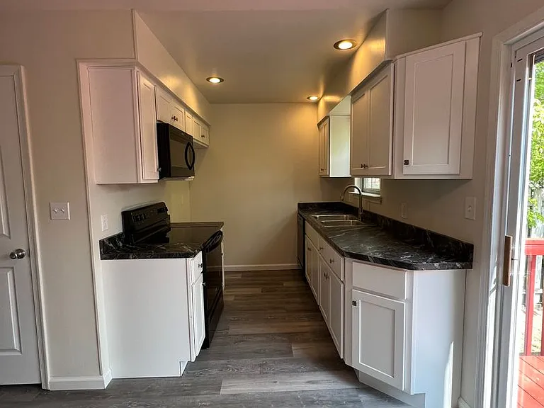 509 Old Forge Dr — Photo 12