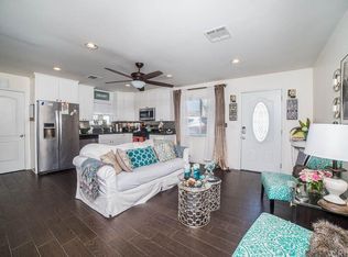 11302 Emelita St, North Hollywood, CA 91601