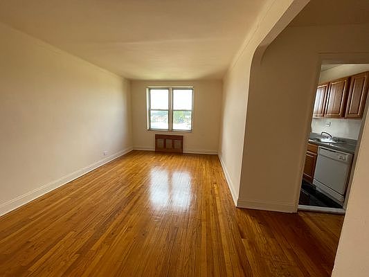 4th image of 135-10 Grand Central Pkwy APT 511