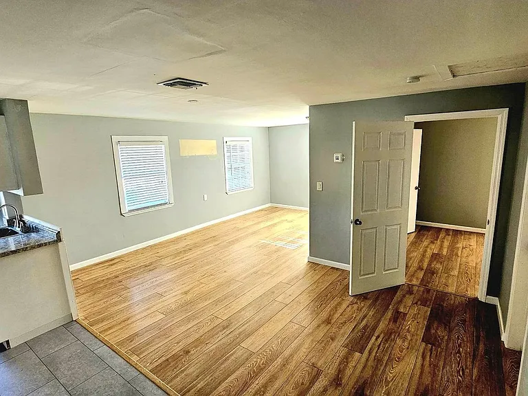 802 Forrest Ave #B — Photo 4