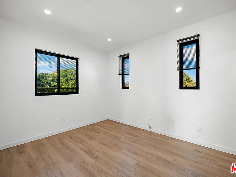 2646 Westwood Blvd — Photo 36
