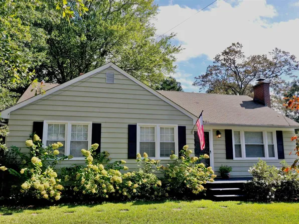 23 Mayfair Ln, Greenville, SC 29609