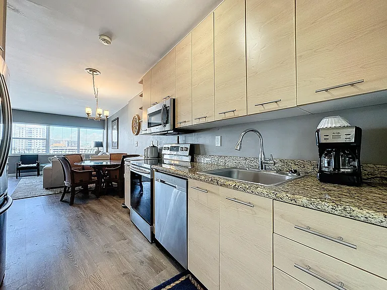 3250 NE 28th St #707 — Photo 3