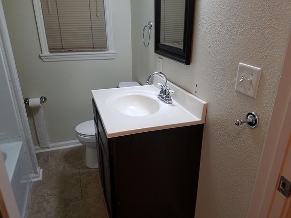 3rd image of 700 N 75th Ave