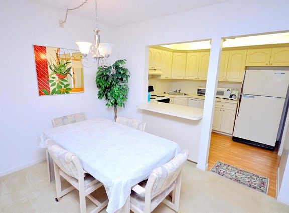 5th image of 332 Knotty Pine Cir APT B-1