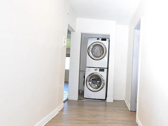 5th image of 17333A 33rd Ave S #A