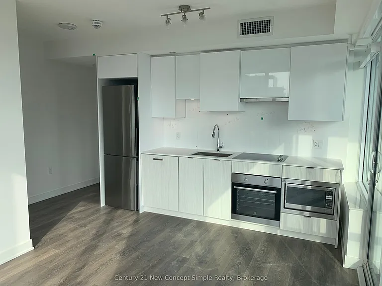 195 Redpath Ave #2610 — Photo 2