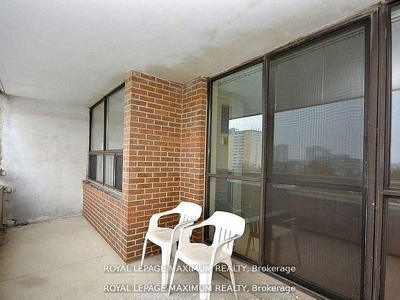 4th image of 15 Kensington Rd #1912