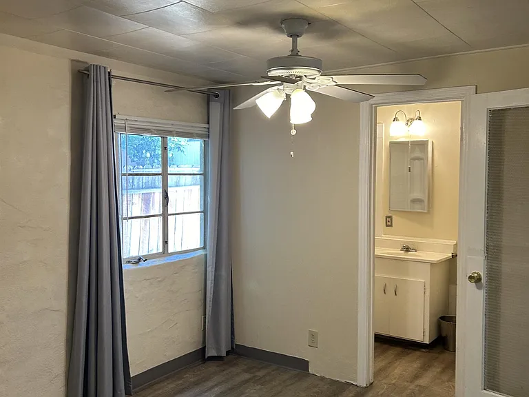 517 Dawn Dr — Photo 10