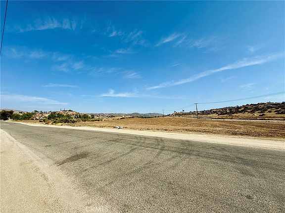 4th image of 26 Juniper Flats Rd