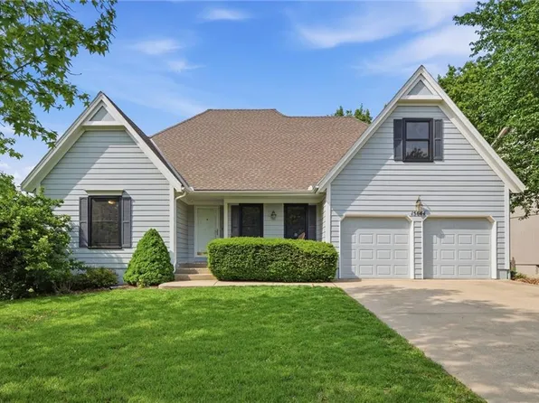 15644 W 83rd Ter, Lenexa, KS 66219