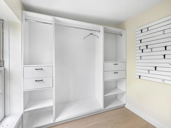 178 Sullivan Street image 16 of 18