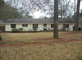 406 W Dewey Camp Dr, Florence, MS 39073