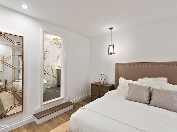 5th image of 55 W 76th St APT 4