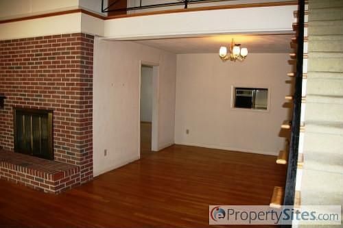 4th image of 735 Mayland Dr