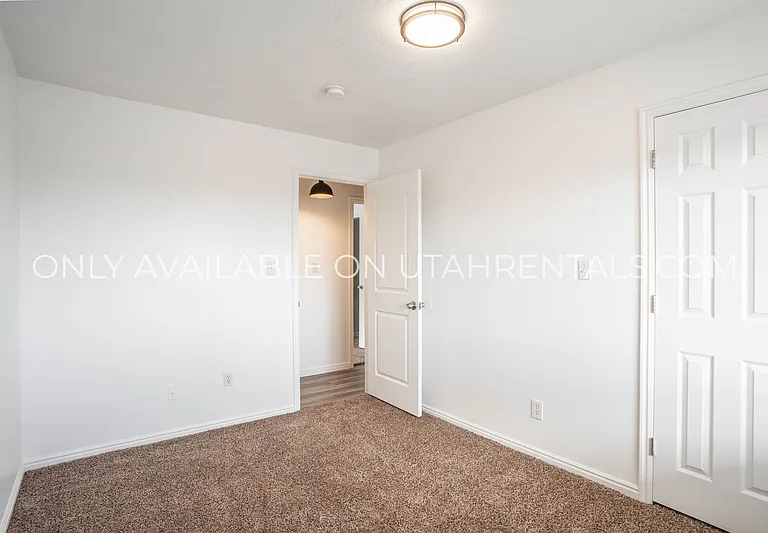 2059 S State St — Photo 20