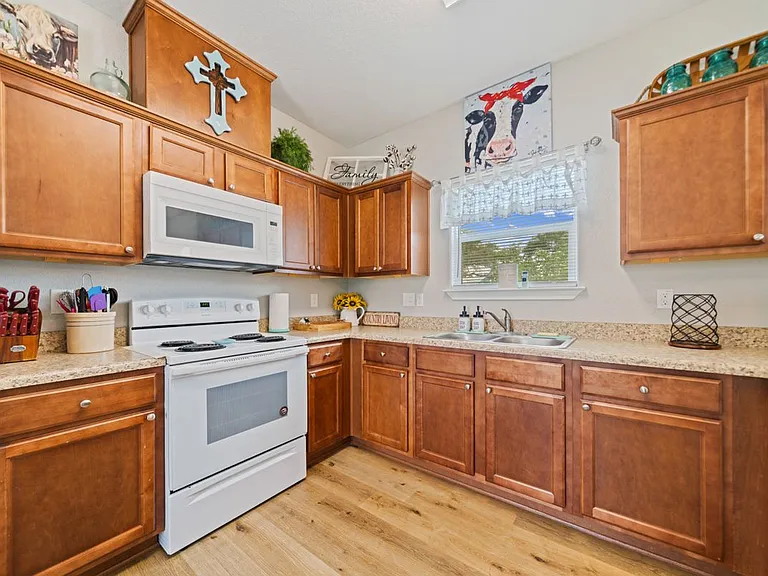 1109 W Nelson Ave — Photo 9