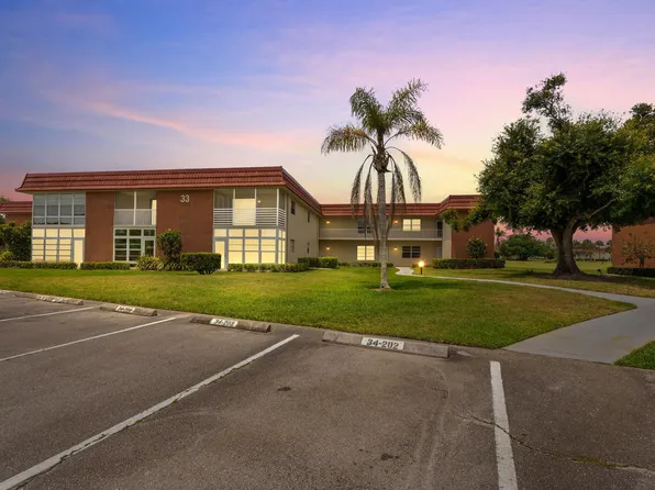 33 Pine Arbor Lane #102, Vero Beach, FL 32962