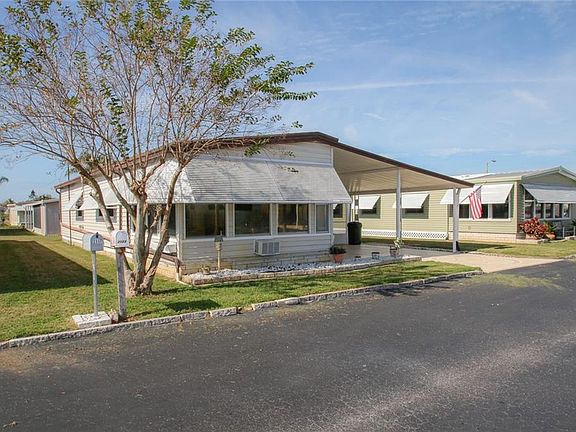3rd image of 2123 Maui Dr