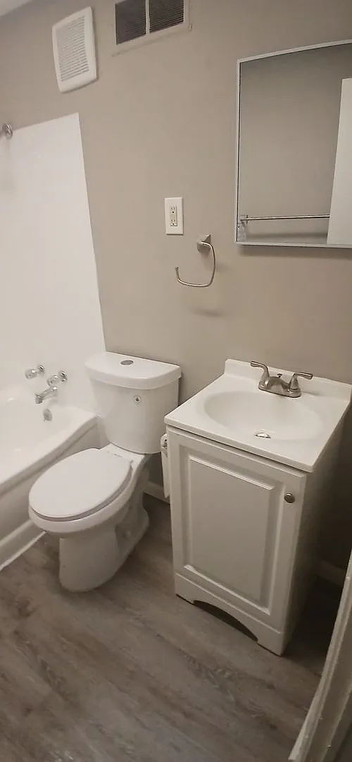 Available Now Newly Updated 3-Bedroom Ranch In Independence! — Photo 4