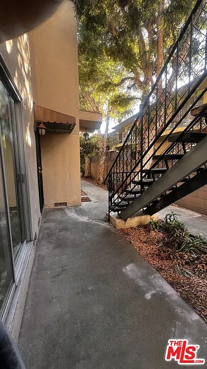 2 bed, 2.0 bath, $2,975 — Photo 4