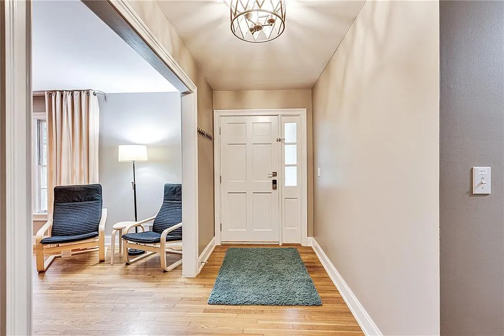 5 bed, 3.0 bath, 1980 sqft, $6,200 — Photo 3