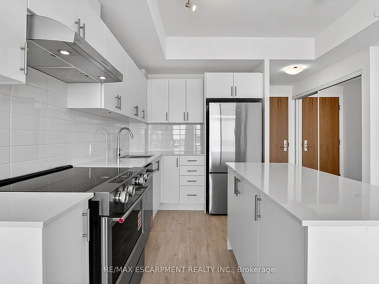 27 Korda Gate #2408 — Photo 10