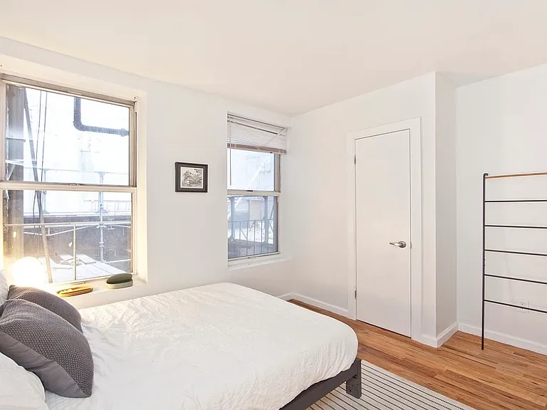 136 William St #3B — Photo 6