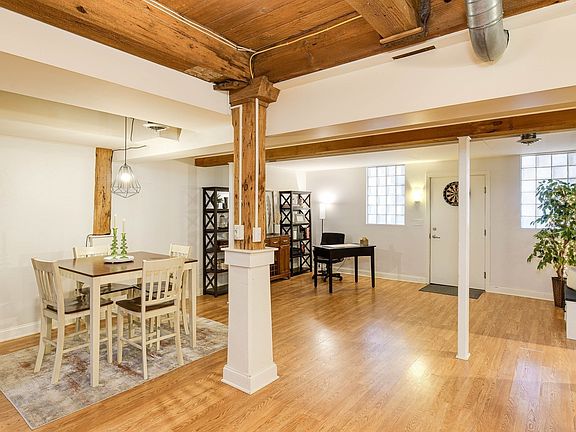 5th image of 25 Cedar St Unit 3