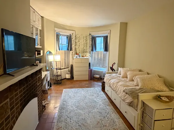 8 Brimmer St APT 1A, Boston, MA 02108