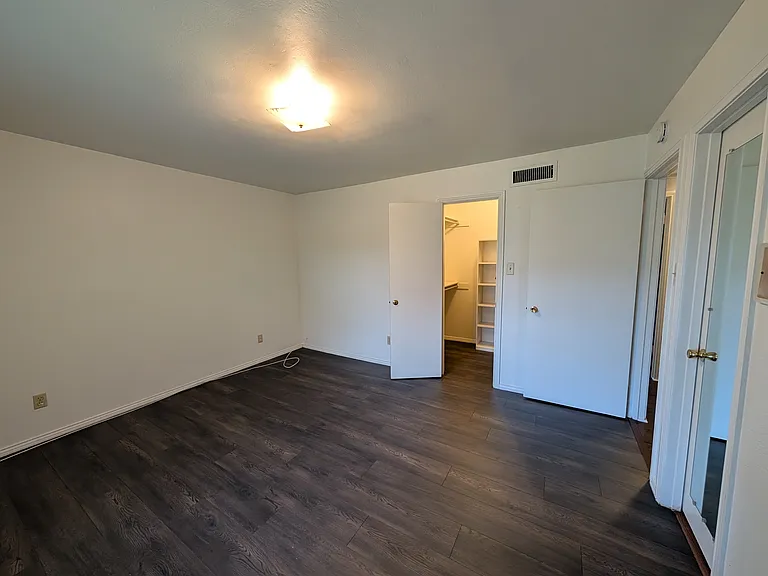 4715 Skillman St #A — Photo 23