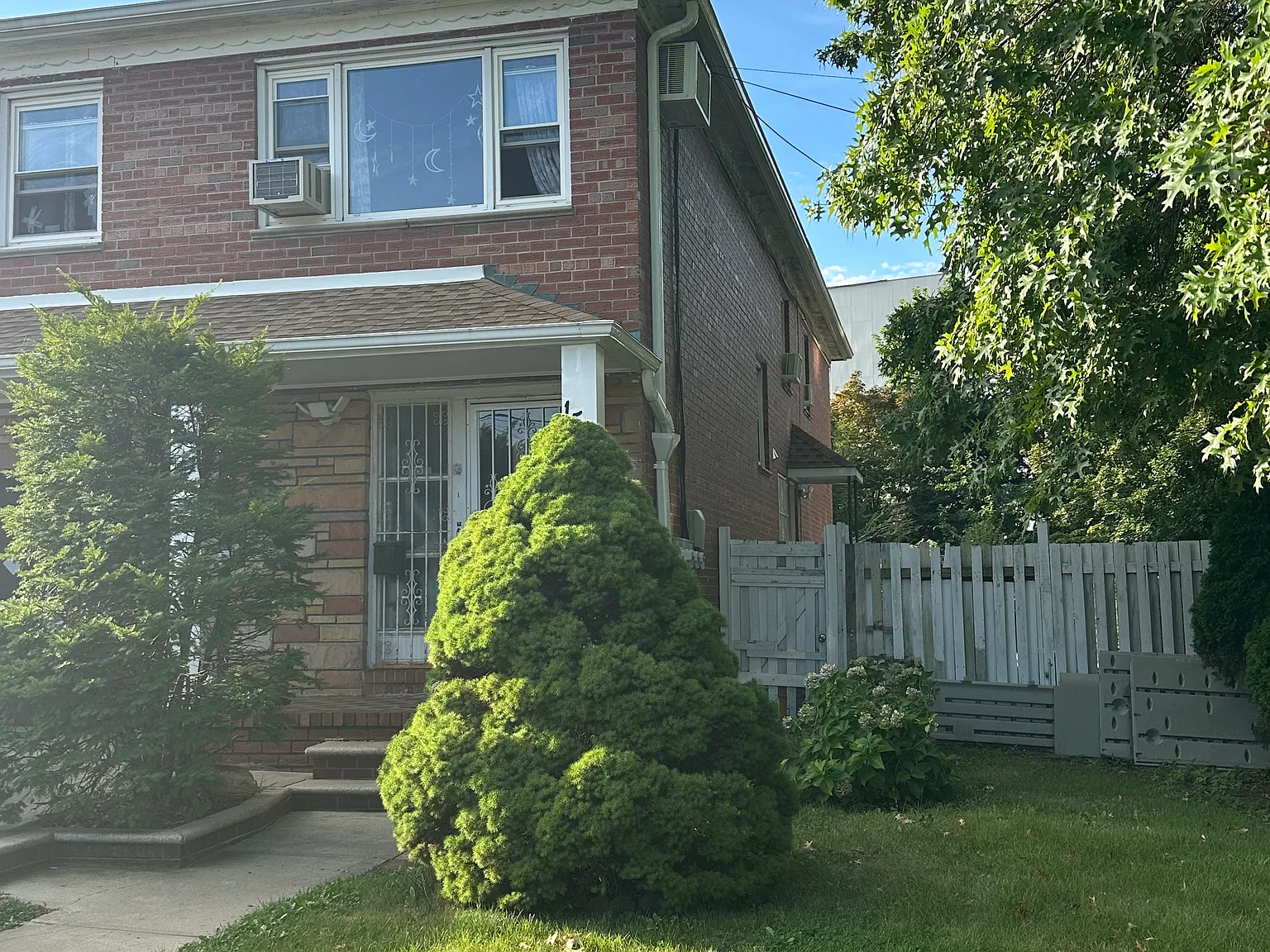 2 bed, 850 sqft, $2,600 — Photo 1