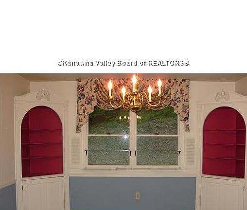 5th image of 562 Riverview Dr