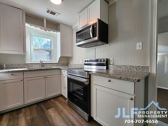 4th image of 2802 Maryland Ave