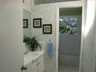 4th image of 699 Coral Ct