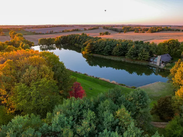 13582 W Springdale Rd, Forreston, IL 61030