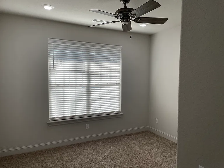 204 Vicks Cir — Photo 13