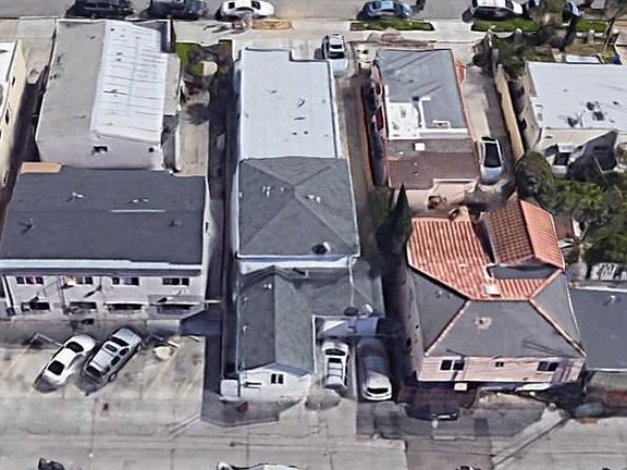 4th image of 4122 Highland Ave