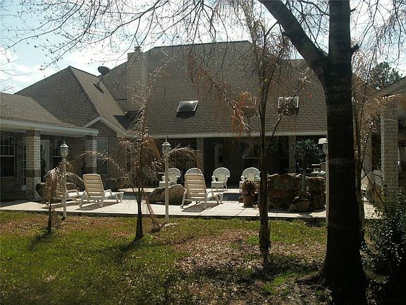 5th image of 19922 Sandy Hill Cir