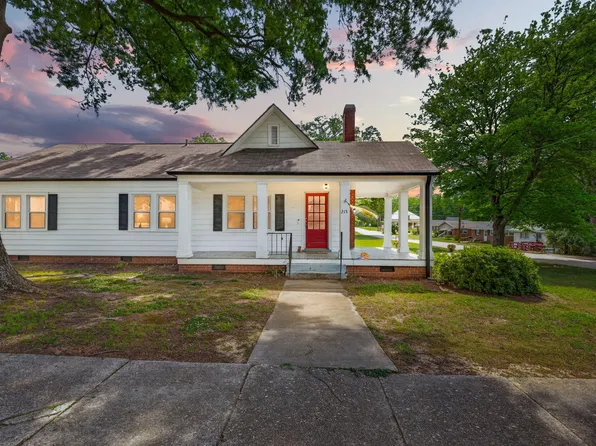 213 N Walnut St, Spring Hope, NC 27882