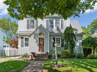 110 Jefferson Ave, River Edge, NJ 07661