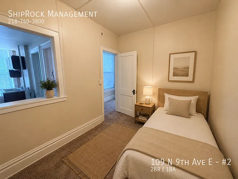 109 N 9th Ave E #2 — Photo 14