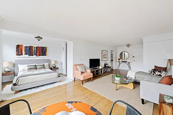 Sold by Compass | media 3