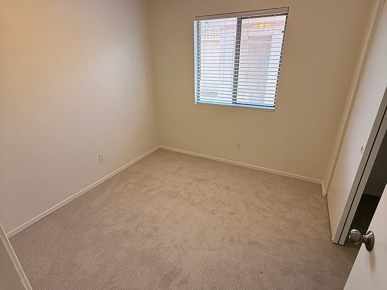 14 W Ingram St — Photo 16