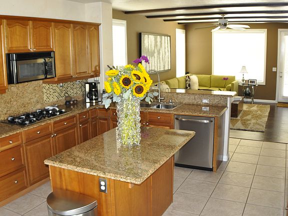 4th image of 2897 Carmelo Dr