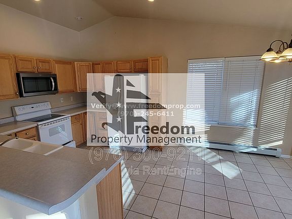 3rd image of 736 Galena Dr